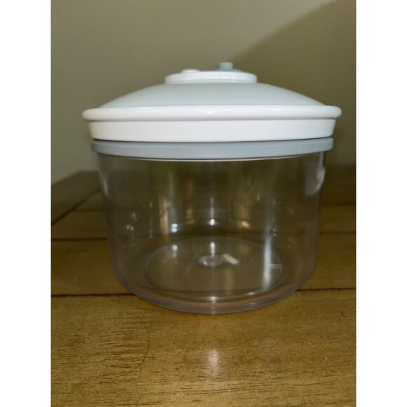FoodSaver Other - FoodSaver Vacuum Canister KY-123 25 Oz Clear BPA-Free Plastic W/ White Lid Made